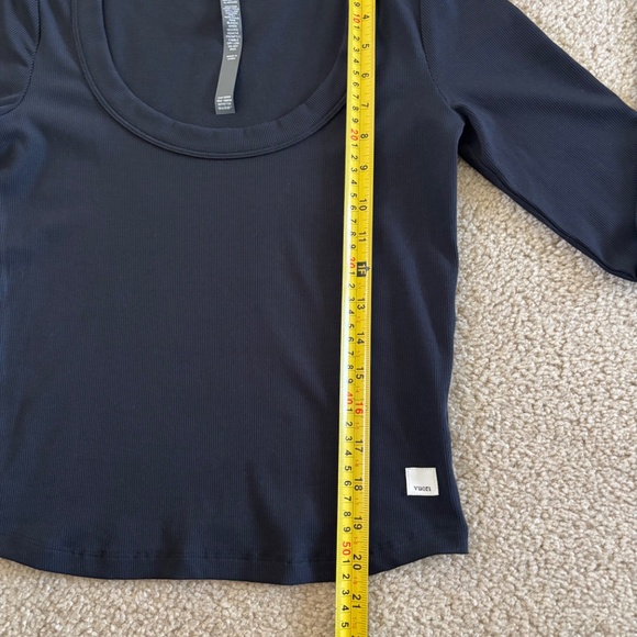 Vuori Women's Long Sleeve Pose Scoop Tee Black Size medium - Picture 13 of 14